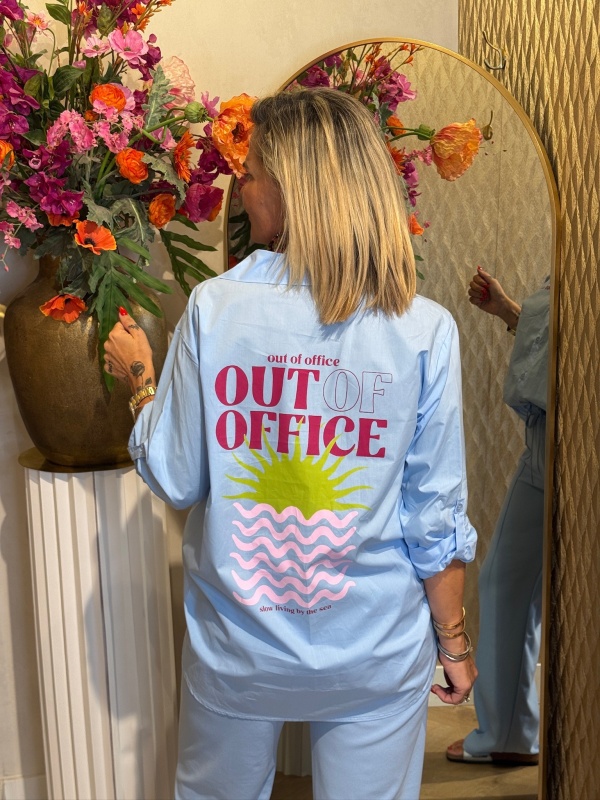 Blouse Out Of Blauw