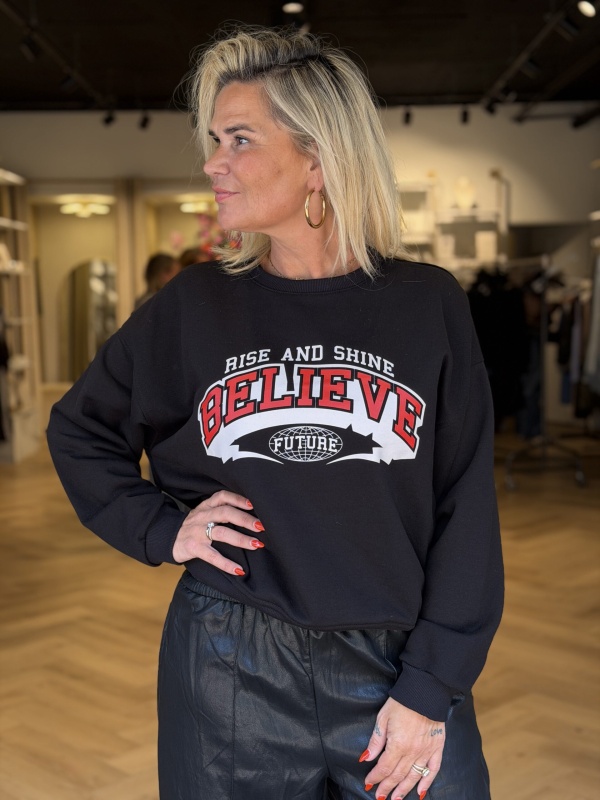 Sweater Believe Zwart