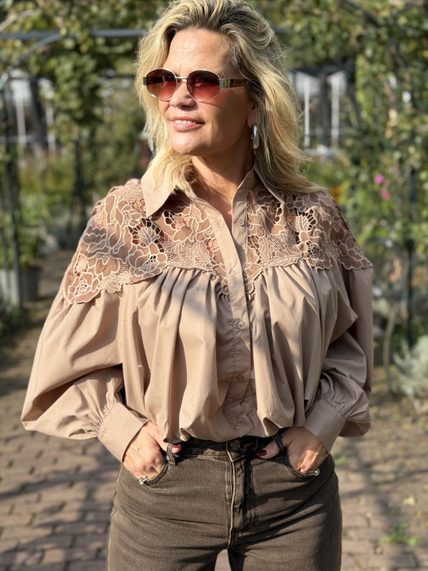 Blouse Kant Camel