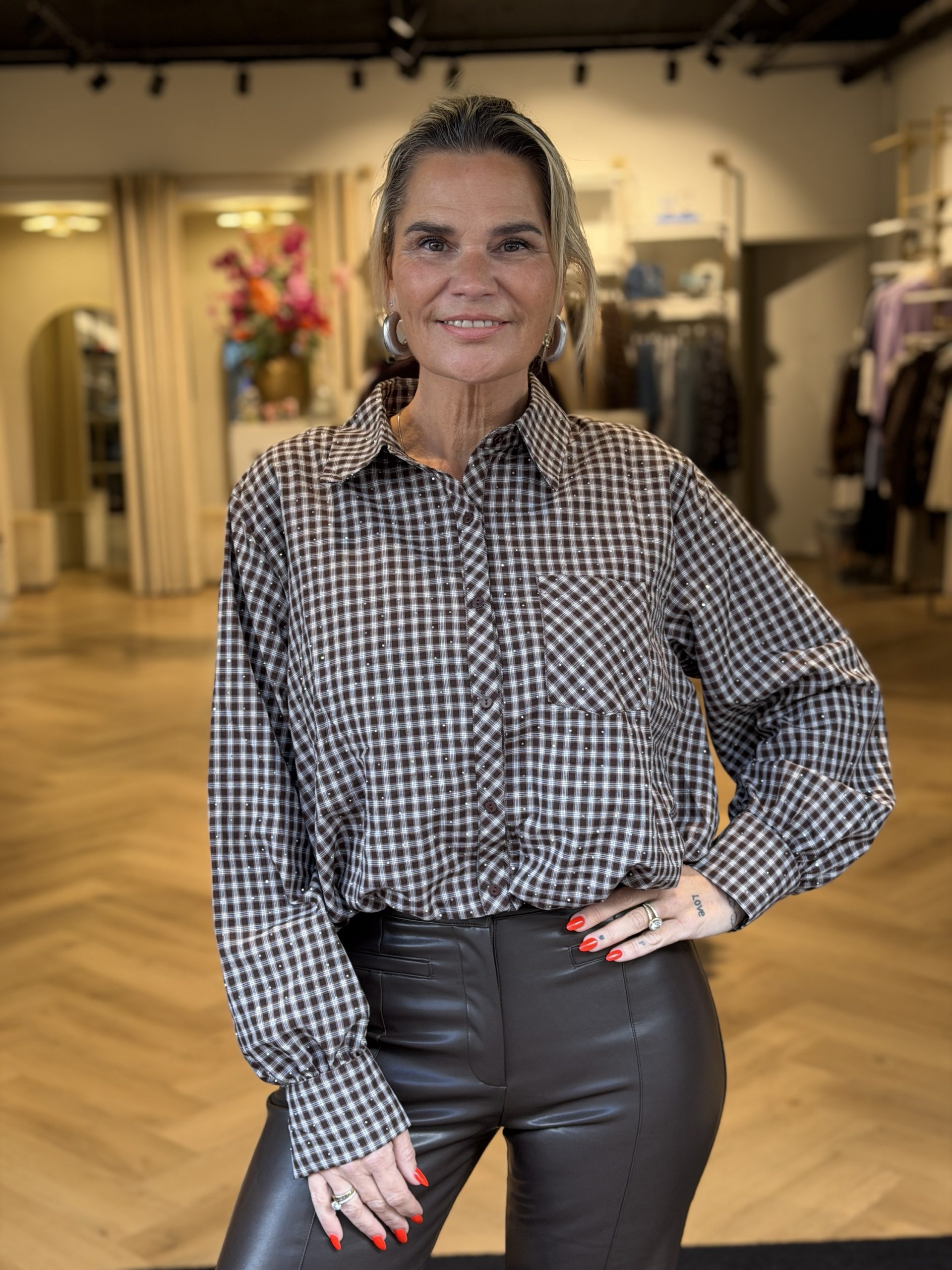Blouse Cropped Evi Bruin Wit - Afbeelding 4
