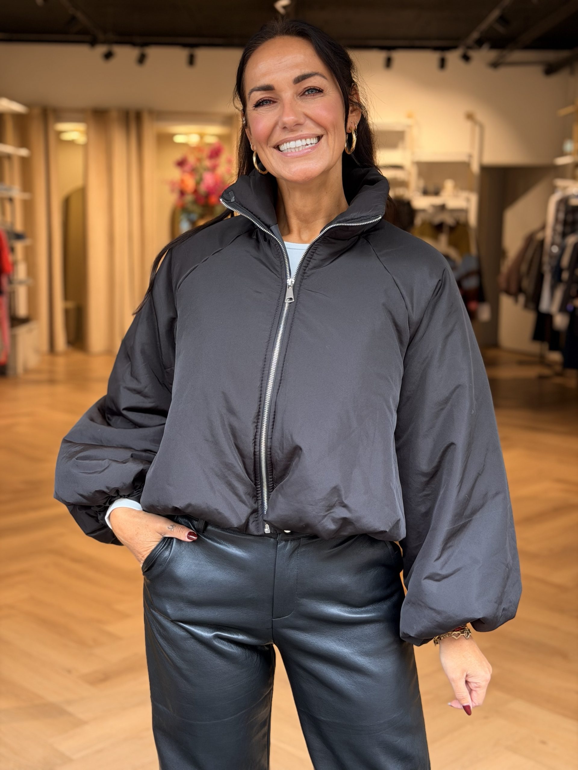 Jas Romy Zwart